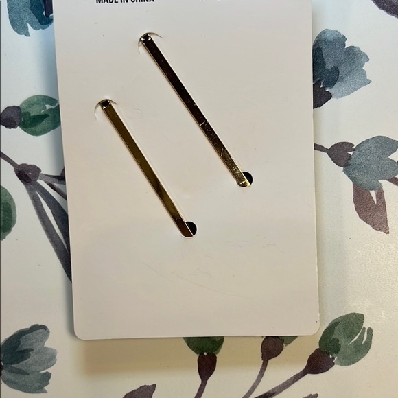 NWT Elegant Pearl Hair Pins Set of Two - Picture 5 of 16
